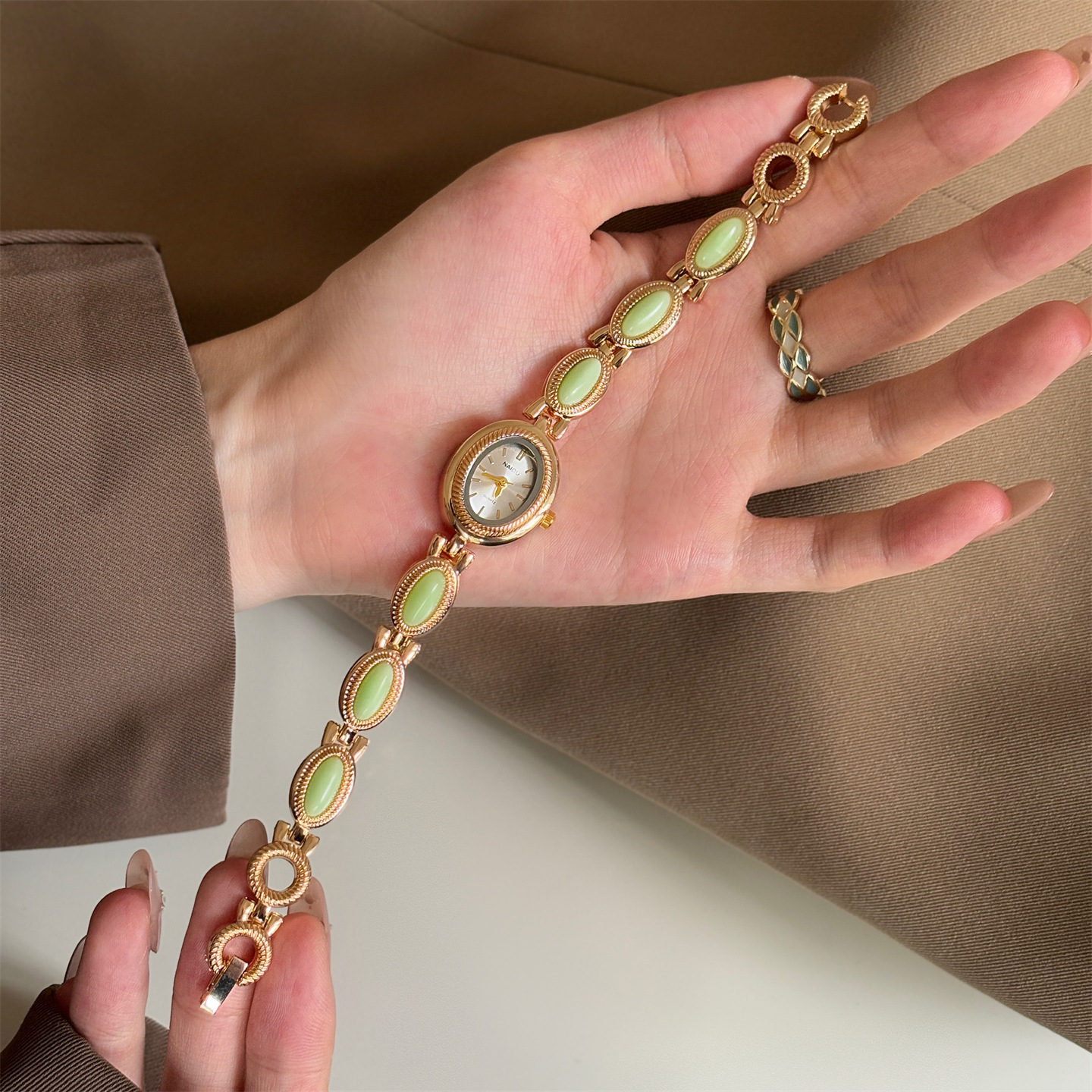New Vintage Women's Watch with - Jewelry Watches Gold avis et prix