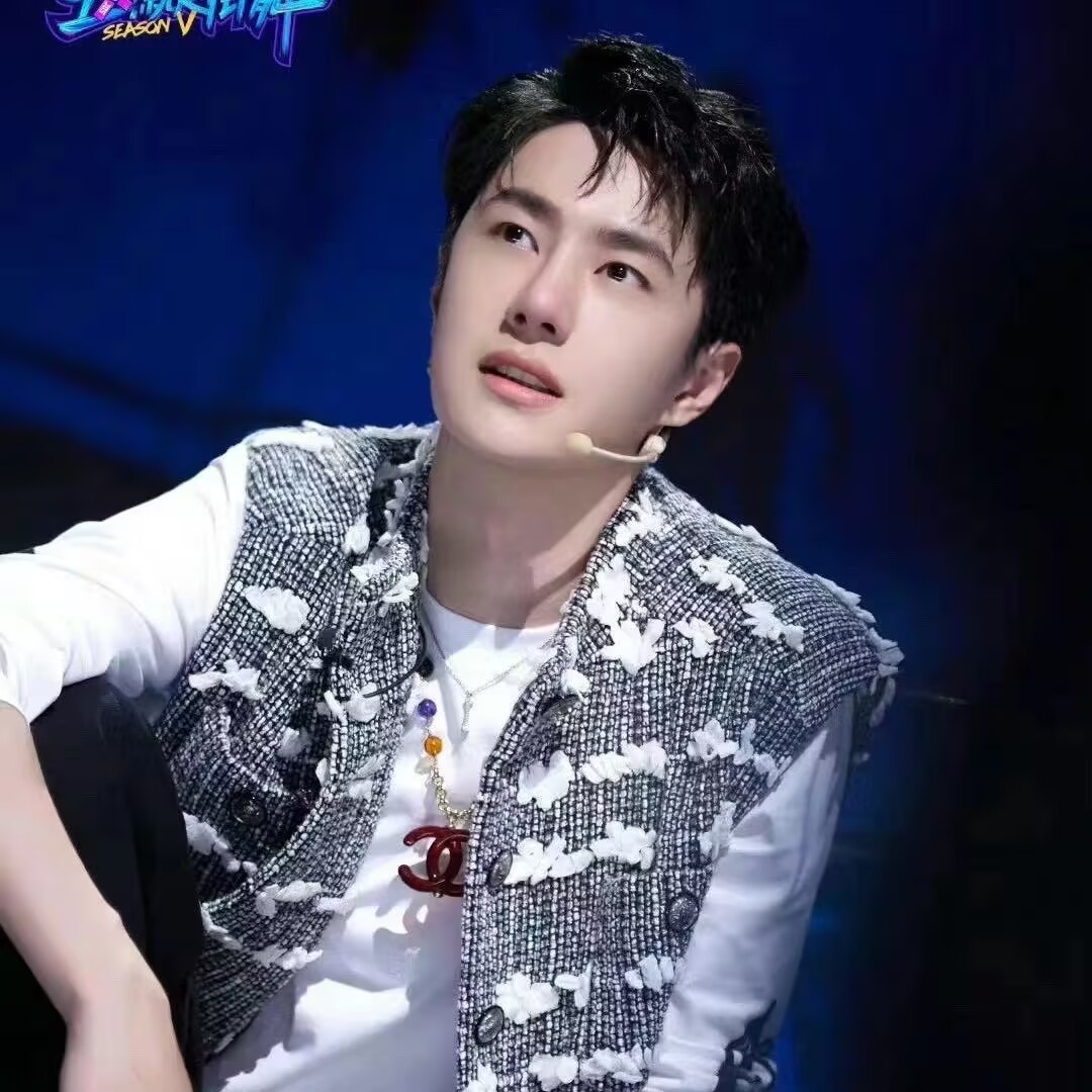 Upgraded version! Wang Yibo's  - Necklace Pendant avis et prix