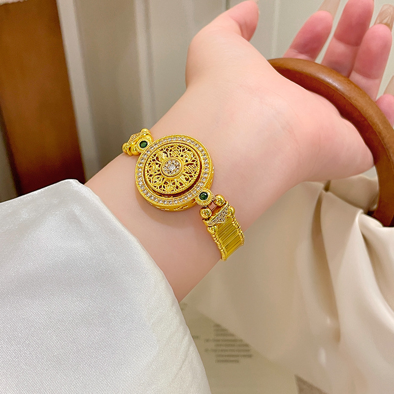 Classic Chinese style diamond  - Fine Jewelry Watches Women avis et prix
