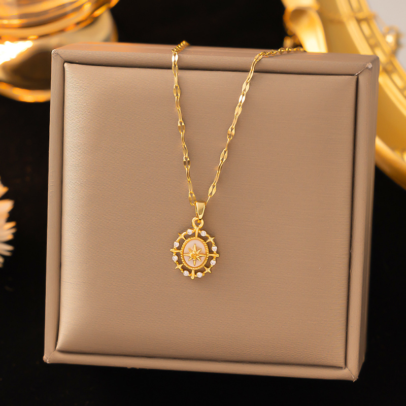 French luxury North Star penda - Necklace Pendant avis et prix